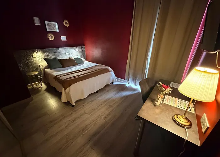 Hotel Comedie - Place De La Comedie Corum